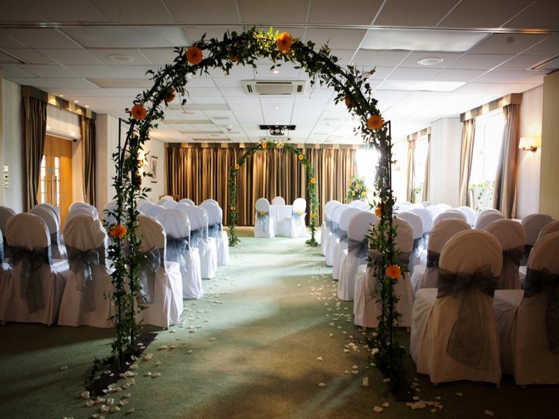 Regency Park Hotel, Health Club & Spa Thatcham Extérieur photo