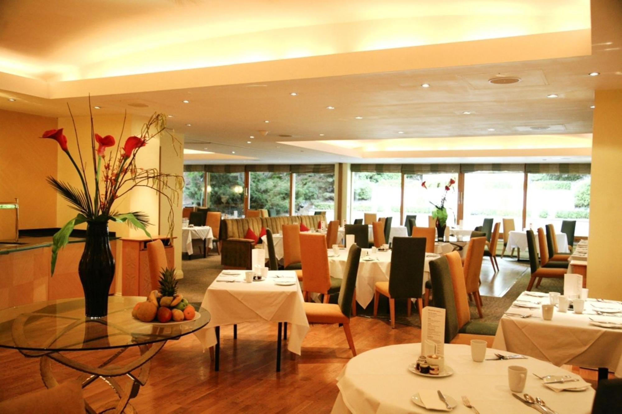 Regency Park Hotel, Health Club & Spa Thatcham Extérieur photo