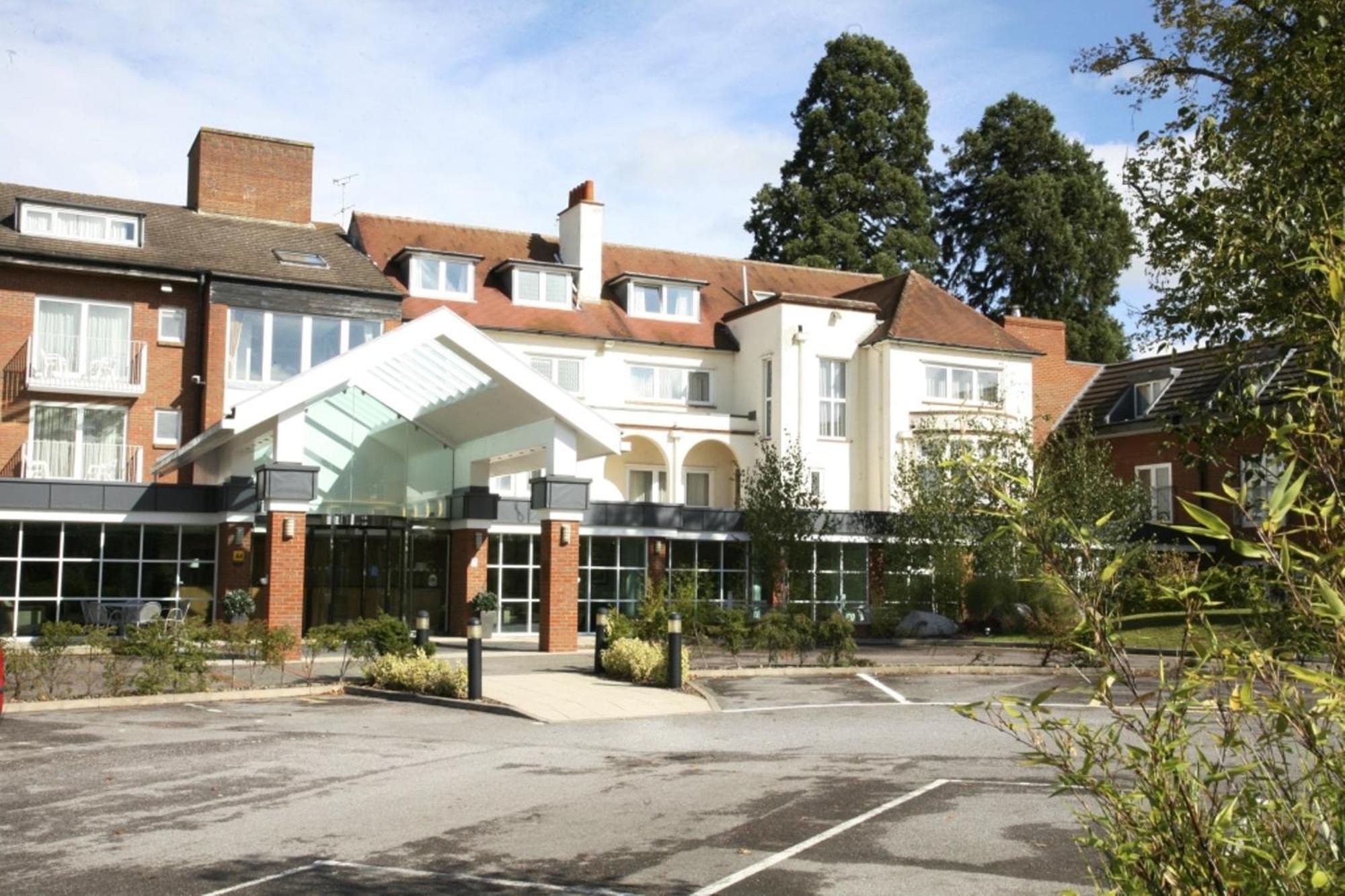 Regency Park Hotel, Health Club & Spa Thatcham Extérieur photo