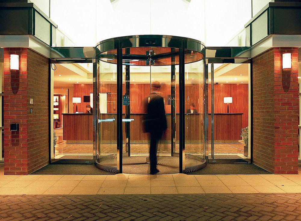 Regency Park Hotel, Health Club & Spa Thatcham Extérieur photo