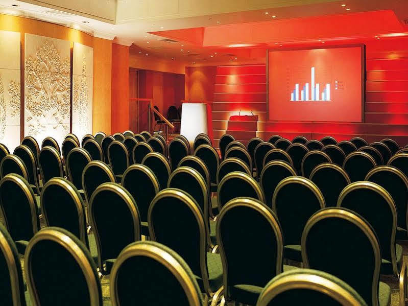 Regency Park Hotel, Health Club & Spa Thatcham Extérieur photo