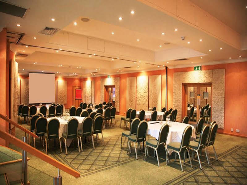 Regency Park Hotel, Health Club & Spa Thatcham Extérieur photo