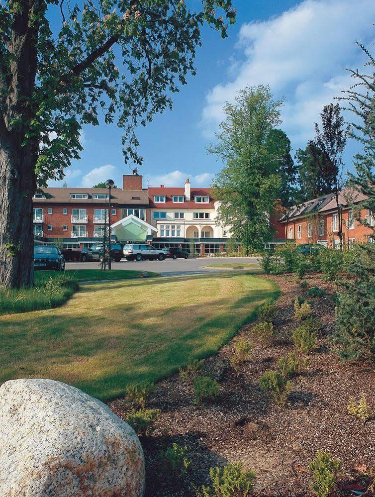 Regency Park Hotel, Health Club & Spa Thatcham Extérieur photo