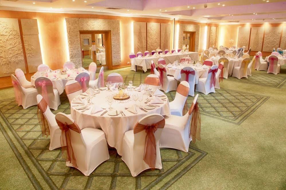 Regency Park Hotel, Health Club & Spa Thatcham Extérieur photo