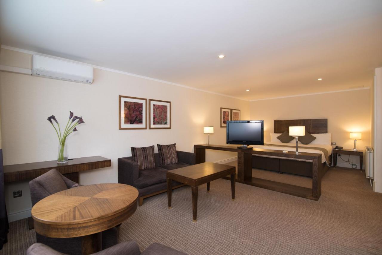 Regency Park Hotel, Health Club & Spa Thatcham Extérieur photo