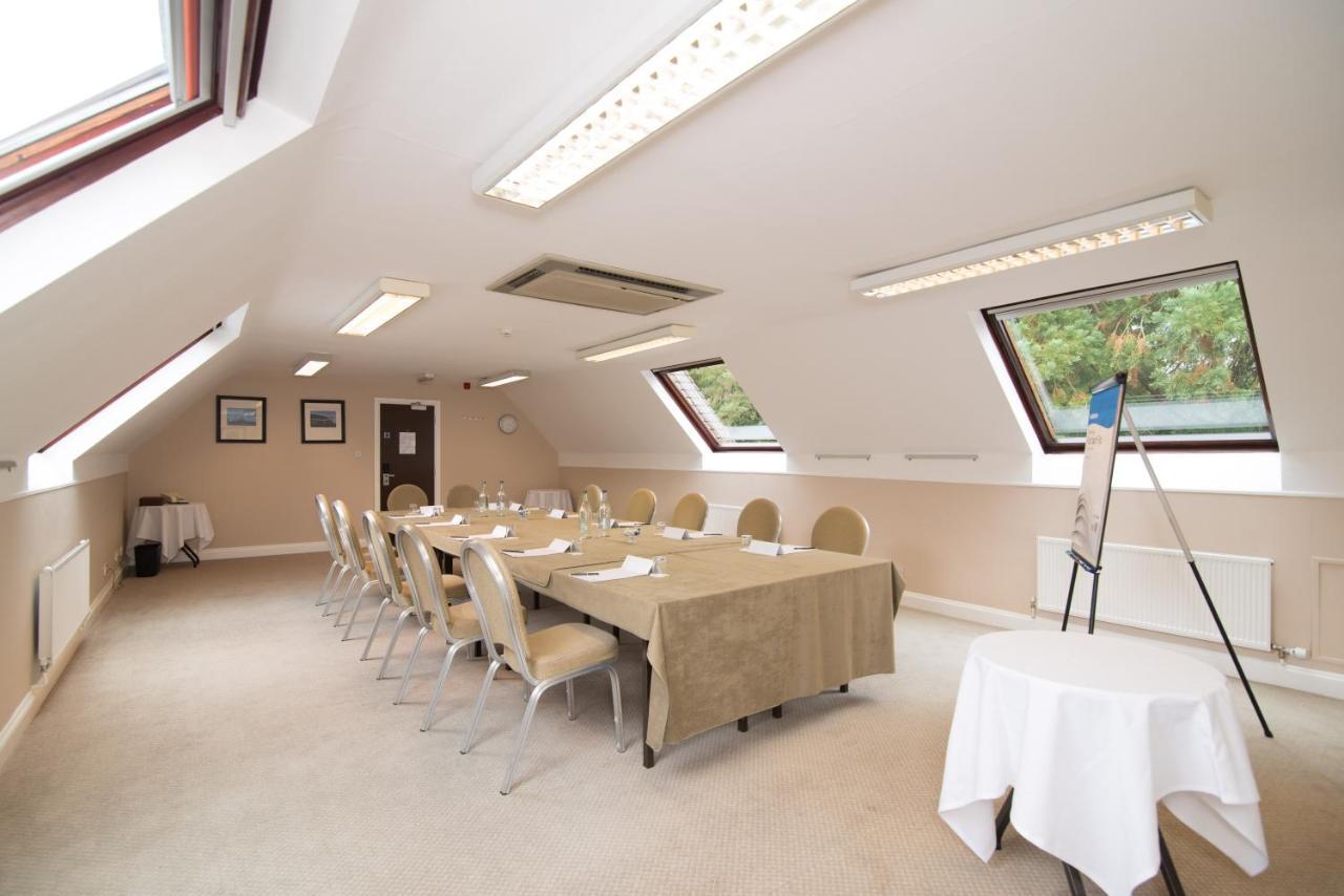 Regency Park Hotel, Health Club & Spa Thatcham Extérieur photo